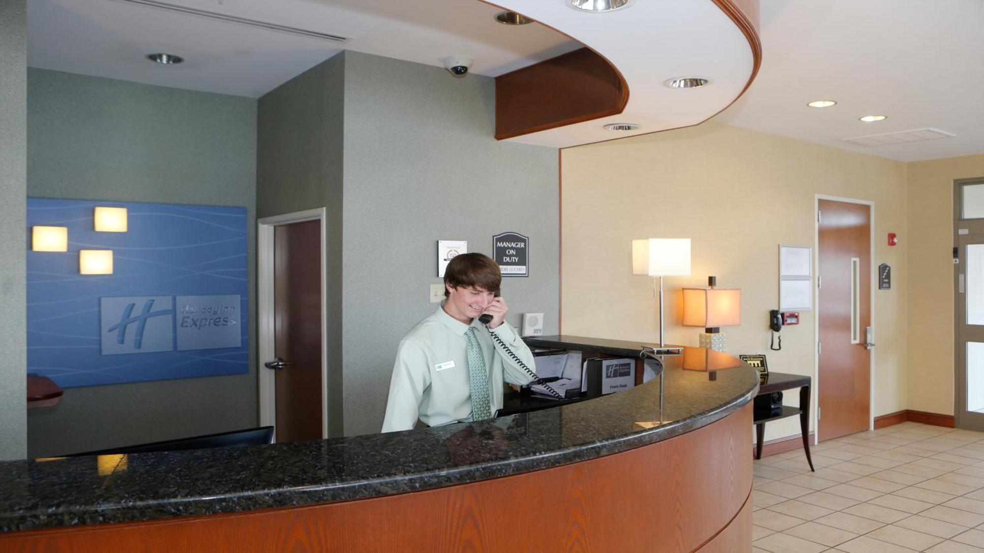 Holiday Inn Express Leland - Wilmington Area By Ihg Exteriör bild